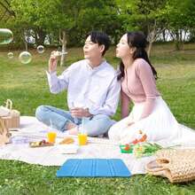 1 Stück Outdoor Sitzkissen, leichtes feuchtigkeitsabweisendes Schaumkissen, wasserdichte faltbare Camping Picknick Matte, geeignet für Outdoor-Aktivitäten wie Picknick, Wandern, Sport, Reisen, Camping