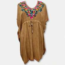 Vestido Kaftan Curto liso com Bordados Indianos Florais