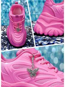 Tênis com Plataforma Espessura de 7cm, Decoração de Borboleta de Metal Prateado em Bege, Sapatos Esportivos na Moda, Presente Versátil para Estilo Punk, Plus Size, Confortável e Quente para Outono/Inverno, Adequado para Adolescentes, Estudantes Universitárias, Uso Externo, Todas as Estações, Sandálias Casuais de Malha Respirável e Secagem Rápida, Adequadas para Uso Diário, Encontros, Academia, Trabalho, com Salto Cunha para Aumento de Altura