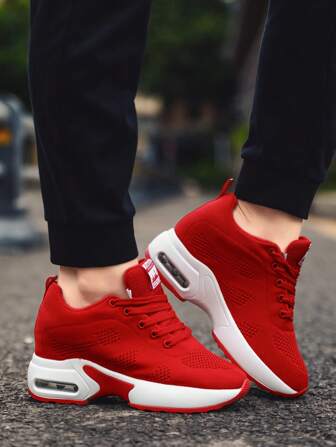 新款时尚轻便百搭女士运动休闲鞋，系带厚底运动鞋，透气网眼鞋面，舒适气垫 PU 鞋底，减震