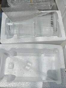一套条纹玻璃杯（含吸管和杯盖），厚实玻璃竹节杯身设计，大容量，可盛装水、咖啡、茶、威士忌、牛奶、柠檬水、混合茶饮、果汁等。便携易清洗。适合居家、办公、学校、海滩、派对、户外休闲等场合使用。可用作水杯、冰咖啡杯、奶昔杯、水果杯、果汁杯、牛奶杯。是生日、节日、周年纪念日馈赠亲朋好友的理想之选。家居装饰、日常用品、水瓶、杯子、保温杯。 - 無色 - 查看 11