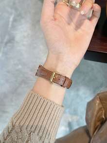 Fashion Designer Gold Metal Decor Soft Leather Brown Leather Watch Band Compatible With Apple Watch Ultra 3 2 1 SE/S10/S9/S8/S7/S6/S5/S4/S3/S2/S1 Series, & Stylish For Young Women, 38mm 40mm 41mm 42mm 44mm 45mm 49mm 46mm Smartwatch Strap, Global Hot Selling New Product, Unisex