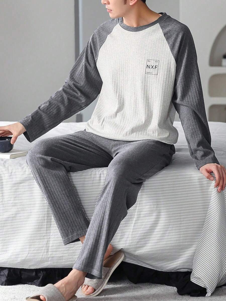 男士纯棉圆领长袖上衣和裤子睡衣套装（2件套），透气吸湿，适合春秋季和秋冬季穿着。