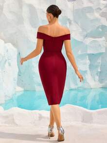 Bernatova Women's Burgundy Off The Shoulder Mini Bodycon Celebrity Cocktail Dresses , Elegant Valentines' Semi Formal Evening Sexy Backless Short Prom Dreses For Wedding Guest , Anniversary , Graduation , Cocktail , Homecoming , Birthday Party - Burgundy - View 5