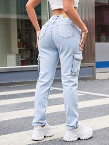 Jeans de Talle Alto en Azul Clara - Estilo Bootcut con Bolsillos de Combate