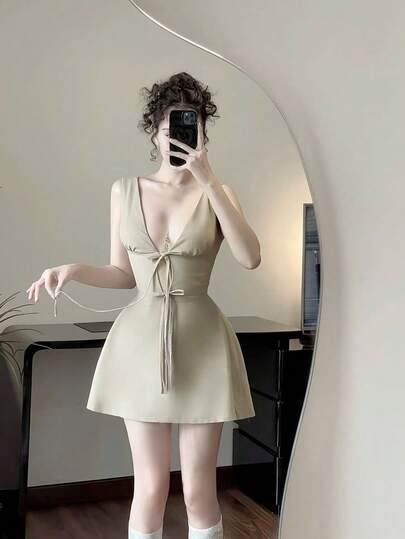 Women's Elegant Solid Color Sleeveless Minimalist Short Light-Colored Bowknot Deep V Sexy Puritan Dress