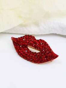 1pc European & American Style Classic Fashion Popular Sexy Red Lip Brooch, Fully Inlaid Luxury Clothing Adornment Oil Drop Brooch Pin For Women, Anti-Exposure - Red - View 4