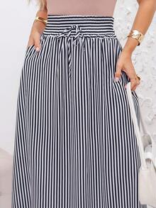 AMY FASHION LONG STRIPED SKIRT WITH SLIT AND THICK WAIST BAG FASHION 2025 - Black - View 4