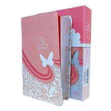 Biblia RVR60 Mis Quince Rosa y Blanco Con Aplique Mariposa Simil Piel En Caja de Regalo - Libro único - Ver 1