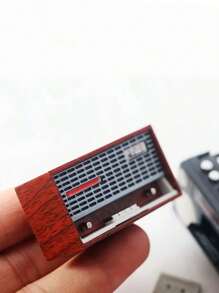 1pc 1:12 Scale Miniature Dollhouse Radio Accessory With Vinyl Record Player Decor, Retro Cassette Player Miniaturized, Detailed & Realistic Music Player Decorative Piece - Perfect Gift For Collectors, Music Lovers, And Miniature Living Room Furniture Enthusiasts!