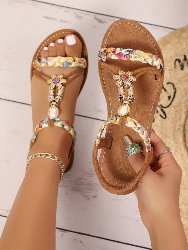 Sandals, Women's Fashionable And Comfortable One-Strap Sparkling Rhinestone Elastic Flat Sandals, Elastic Band Design The Elastic Band Design Allows The Shoes To Fit The Feet Closely And Are Not Easy To Fall Off. The Elastic Band Design Makes The Shoes Very Easy To Put On And Take Off, Suitable For Daily Travel And Vacation.