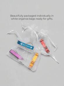 Set personalizzato da 10/30/60/120 pezzi di apribottiglie colorati, semplici apribottiglie manuali con portachiavi, compatti e portatili, accessori pratici per feste e vino, adatti per birra e acqua gassata, souvenir di matrimonio creativo personalizzato
