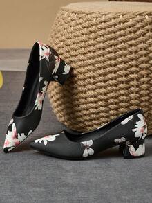 Sapatos femininos de bico e salto baixo, adequados para férias, viagens, compras, atividades ao ar livre, casuais, retrô e sensuais, com estampa floral preta, versáteis e de alta qualidade - Preto - Ver 3