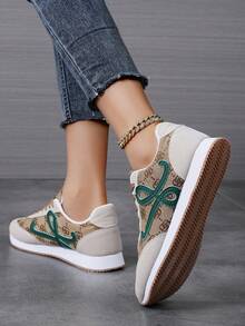 Sneakers Women's Shoes Lace-Up Front Thick-Soled Athletic Women Lightweight Casual Shoes Outdoor Sports Style Student Shoes