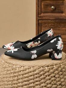 Sapatos femininos de bico e salto baixo, adequados para férias, viagens, compras, atividades ao ar livre, casuais, retrô e sensuais, com estampa floral preta, versáteis e de alta qualidade - Preto - Ver 5