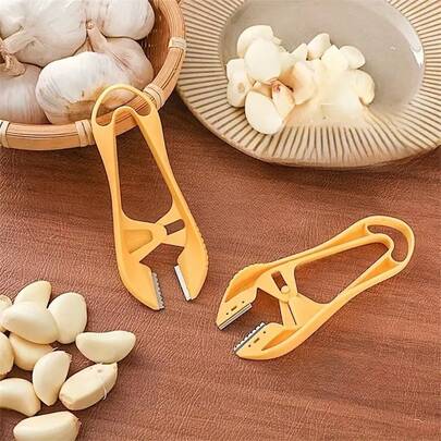 1pc Multifunctional Double-Headed Garlic Peeler, Manual Garlic Skin Remover In Light Beige Color, Easy To Peel Without Hurting Hands, Suitable For Home Kitchen, Garlic Clove Peeling Tool. Slight Color Difference May Exist Due To Lighting And Display Conditions.