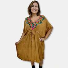 Vestido Kaftan Curto liso com Bordados Indianos Florais