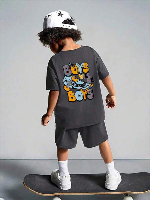 Young Boy Letter & Skateboard Graphic Print Short Sleeve T-Shirt And Shorts Set