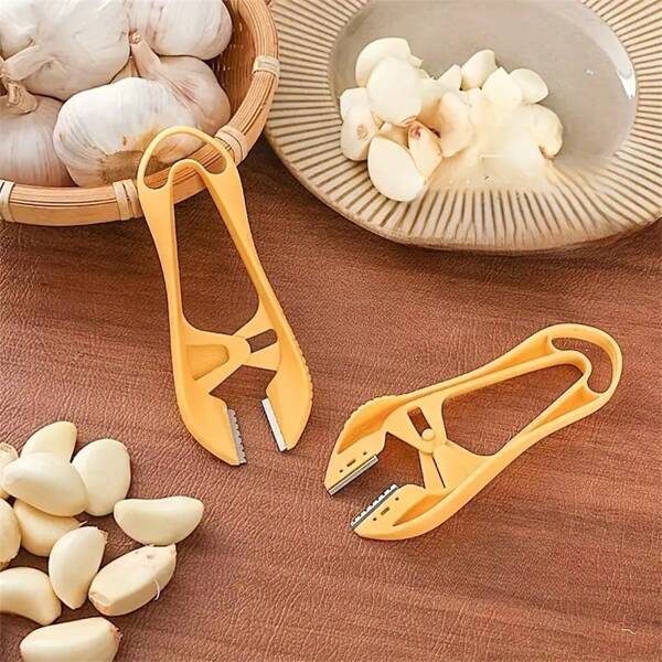 1 pieza Pelador de ajo multifuncional de doble cabeza, removedor de cáscara de ajo de beige claro operado manualmente que pela el ajo fácilmente sin lastimar las manos, adecuado para la cocina del hogar, herramienta peladora de dientes de ajo
