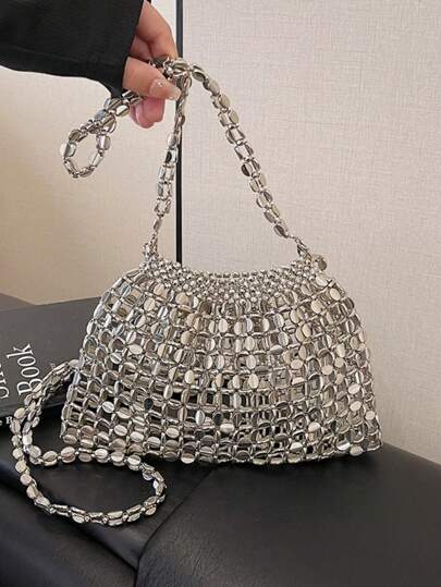حقيبة كتف/متقاطعة مصنوعة يدويًا بتصميم فريد من النسيج المحبوك بخرز مجوف، ذات حجم كبير وأنيقة