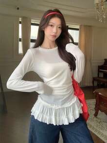 女式秋季芭蕾风格荷叶边下摆长袖 T 恤，独特修身分层汗衫 - 白色 - 查看 4