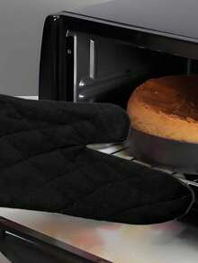 4PCS Solid Color Kitchen Household Oven Gloves And Insulation Mat Set Heat Resistant Baking And Cooking Gloves Heat Resistant Microwave Oven Gloves And Pot Mat - Black - View 2