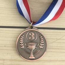 3/1 pieza Número de trofeo, medalla de premio, insignia de premio de metal de aleación de zinc de 1er, 2do y 3er lugar