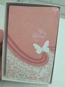 Biblia RVR60 Mis Quince Rosa y Blanco Con Aplique Mariposa Simil Piel En Caja de Regalo - Libro único - Ver 4