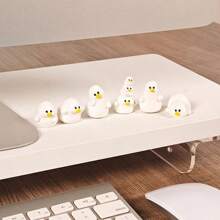 6pcs Random Style Cute Duck Car Decorations - High-Grade Resin Dashboard Decor, Adds A Fashionable Feel To The Interior