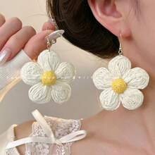 Pendientes con flores tejidas de rafia colorida para mujer, pendientes de dopamina de alta gama, nuevo estilo de vacaciones 2025 - Multicolor - Ver 3
