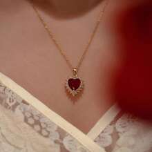 1pc Women's Elegant Red Heart Pendant Necklace, Gold Stainless Steel Chain, Suitable For Valentine's Day, Mother's Day & Birthday - Red - View 4
