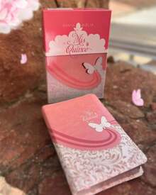 Biblia RVR60 Mis Quince Rosa y Blanco Con Aplique Mariposa Simil Piel En Caja de Regalo - Libro único - Ver 10