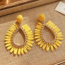 Pendientes con flores tejidas de rafia colorida para mujer, pendientes de dopamina de alta gama, nuevo estilo de vacaciones 2025 - Multicolor - Ver 12