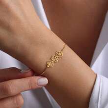 Personalized 1-5 Birth Flowers Bracelet, Birth Flower Family Bracelet, Elegant Personalized Jewelry, Birth Flower Jewelry, Mother's Day Gifts,Gold,Stylish,Colorful,Vintage,Simple,Unisex,Casual,Cuties,Custom,Personalized,Unique,Ideal Gifts For Him,Ideal Gifts For Her,Her,Boyfriend,Girlfriend,Dad,Mom,Family,Friends,For Anniversaries,For Birthdays,For Graduation,For Prom,For Party,Jewelry,Jewelry,School Supplies,Back To School,For Office,For School,For Classroom,For Teacher Gifts,For University,For Colleague,For Dorm Rooms,For Teacher,For Boys And Girls,For Teenagers,Junior High School Students,Middle School Students,High School Senior High School Students,College Students,University Students,Freshman,Sophomore,Underclassmen,Chic Autum, Chic Winter