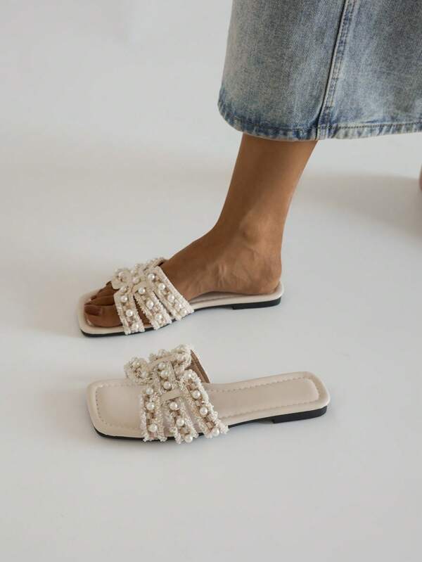 2025 Sommer Neue Boho-Stil Flache Sandalen für Frauen, weiche Sohle Fee vielseitige Perlen Strandpantoffeln