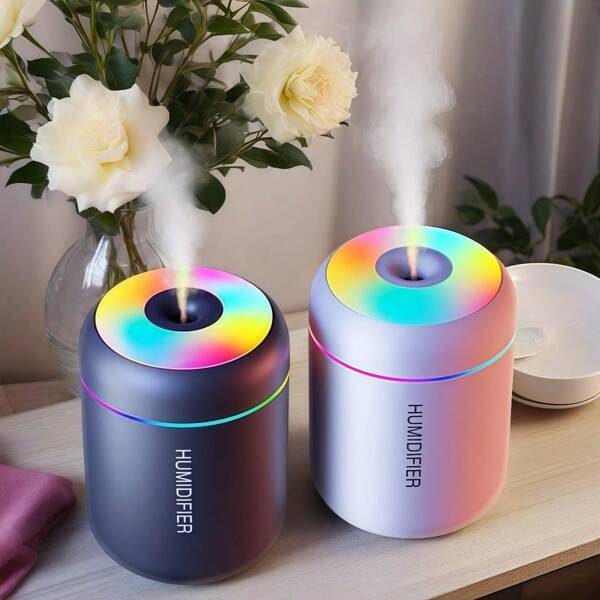 Humidificador y difusor mini USB ultra silencioso, humidificador para vehículos, con función de hidratar y nutrir la piel, equipado con iluminación ambiente de 7 colores, con diseño portátil alimentado por USB, apagado automático inteligente sin agua, adecuado para usar en dormitorios, oficinas, salas de estar y vehículos.