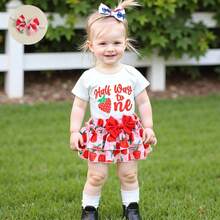 Half Way To One Newborn Baby Girls Birthday Outfits Letter Print Romper Bodysuit Top + Strawberry/Ice Cream/Orange/Watermelon Print Shorts + Bow Headband 3Pcs Clothes Set - 紅色 - 查看 3