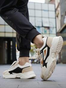 Men's Fashionable Contrasting Color Letter Pattern Lace-Up Low-Top Comfortable Mesh Sneakers, Casual Shoes For Teenagers, Campus, Outdoor Daily Wear, Soft Outsole Chunky Sneakers - بيج - مشاهدة 9