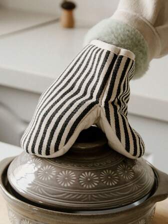 1 st värmebeständiga randiga ugnsvantar som kan hängas upp - brännskyddande, isolerande, halkfria, lätthållna bakvantar för matlagning - viktiga köksartiklar för hemmakockar och proffs som kan hängas upp