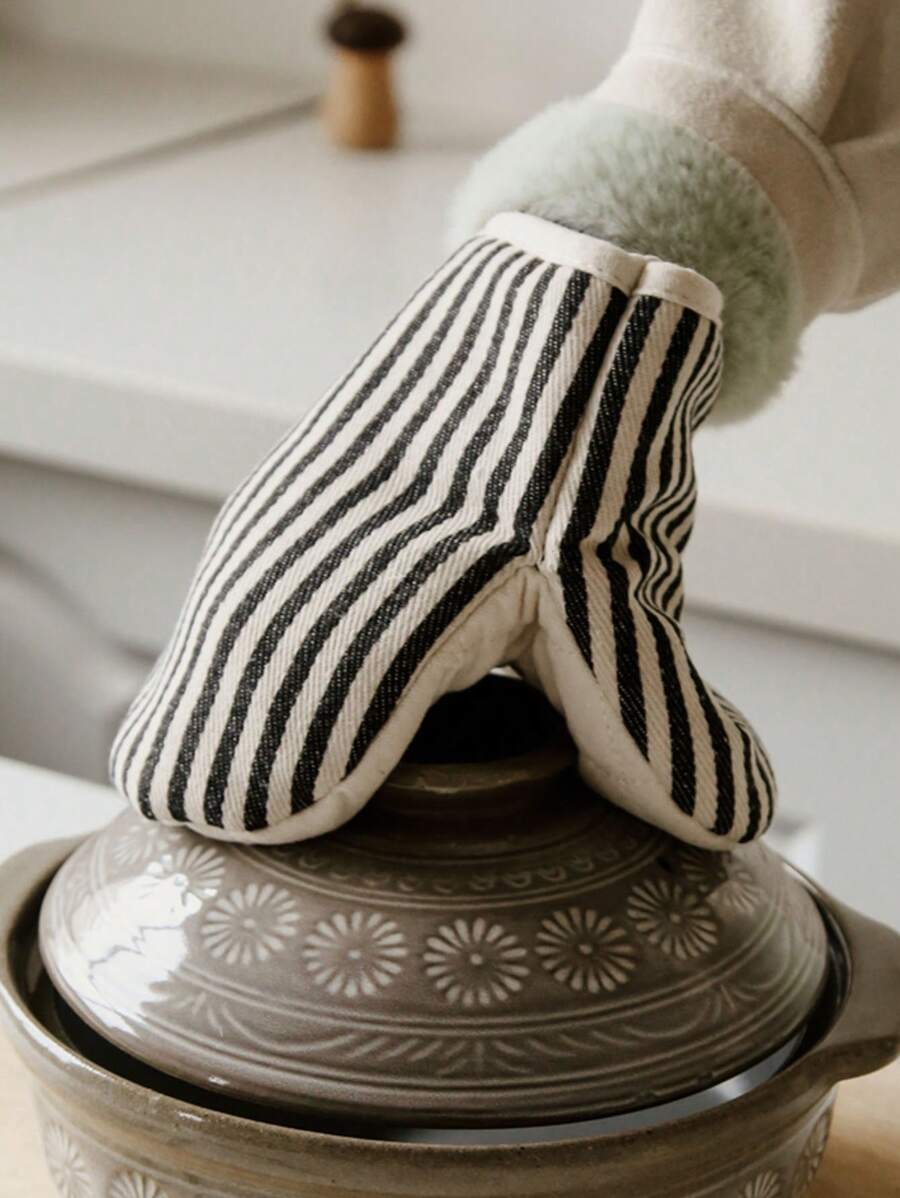 1 Piece Of Heat-Resistant Striped Oven Gloves That Can Be Hung - Anti-Scorching, Insulating, Anti-Slip, Easy-To-Hold Baking Gloves For Cooking - Essential Kitchen Items For Home Chefs And Professionals That Can Be Hung