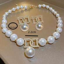 1 Set Fashionable Rhinestone Letter Earrings, Design Luxury Small Batch Earrings For Women - Yellow Gold - View 4