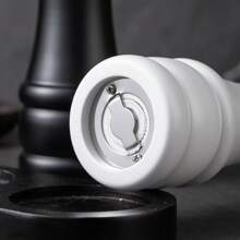 1 pieza/2 piezas/3 piezas Molino de pimienta y salero de madera manual estilo Teppanyaki con soporte