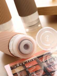 4-Piece Travel Bottle Set - TSA Approved Leak Proof Silicone Extrudable Container For Toiletries, Conditioner, Shampoo, Lotion And Shower Gel Accessories Split Bottle Travel Spray Bottle Keychain Small Spray Bottle Travel Size Toiletries Travel Essentials Leak Proof Squeezable Silicone Travel Size Containers
