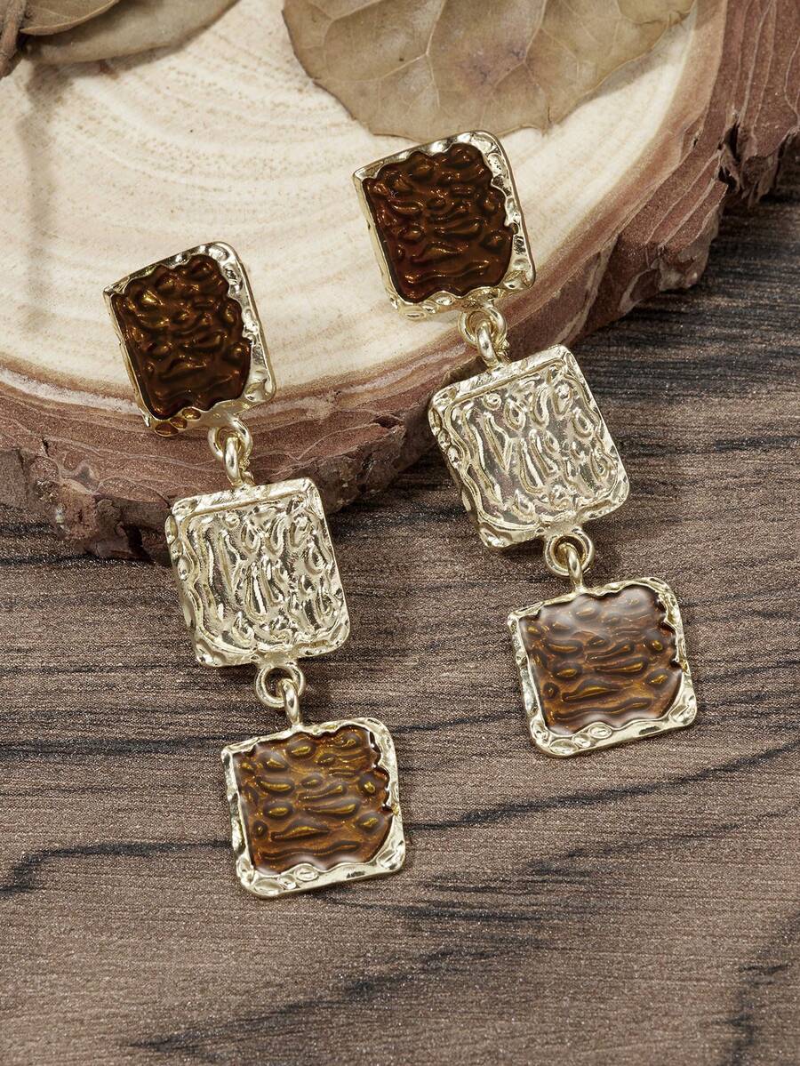 1 Pair Fashionable Geometric Square Earrings, Gold Brown/Caramel Color, Vintage Baroque Square Drop Earrings With Atmospheric Design - Multicolor - View 1