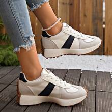 女士轻便跑步鞋 - 系带闭合，多功能平底，透气面料和人造皮革 - 白色 - 查看 6