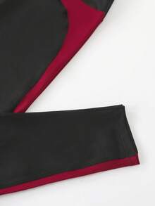 Bộ đồ thể thao mùa hè dành cho nữ gồm áo tank top có mũ trùm đầu, dây rút, phối màu tương phản và quần legging, chất liệu vải dệt kim co giãn cao. - Nhiều màu - Xem 5