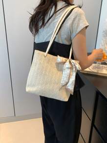 Nouveau sac fourre-tout de grande capacité à la mode tressé pour femmes, avec un décor minimaliste et simple en foulard de soie