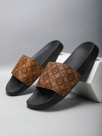 全新时尚百搭 PU 字母鞋面厚底柔软舒适家居浴室拖鞋，男士加大码户外休闲沙滩凉鞋