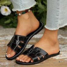 1 Pair Women's Fashionable Flat Sandals, Comfortable Slip-On Leather Slides, Stylish Summer Footwear, Easy To Pair With Casual Outfits, Durable Construction And Soft Materials, All-Day Comfort. Bohemian Design