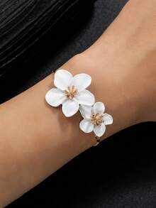 1pc Fashion Zinc Alloy 3D Flower Pendant Bracelet, Suitable For Daily Wear - Multicolor - View 1